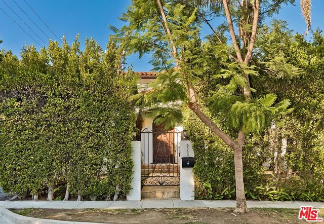 $2,795,000 | 9039 Ashcroft Avenue | West Hollywood Vicinity