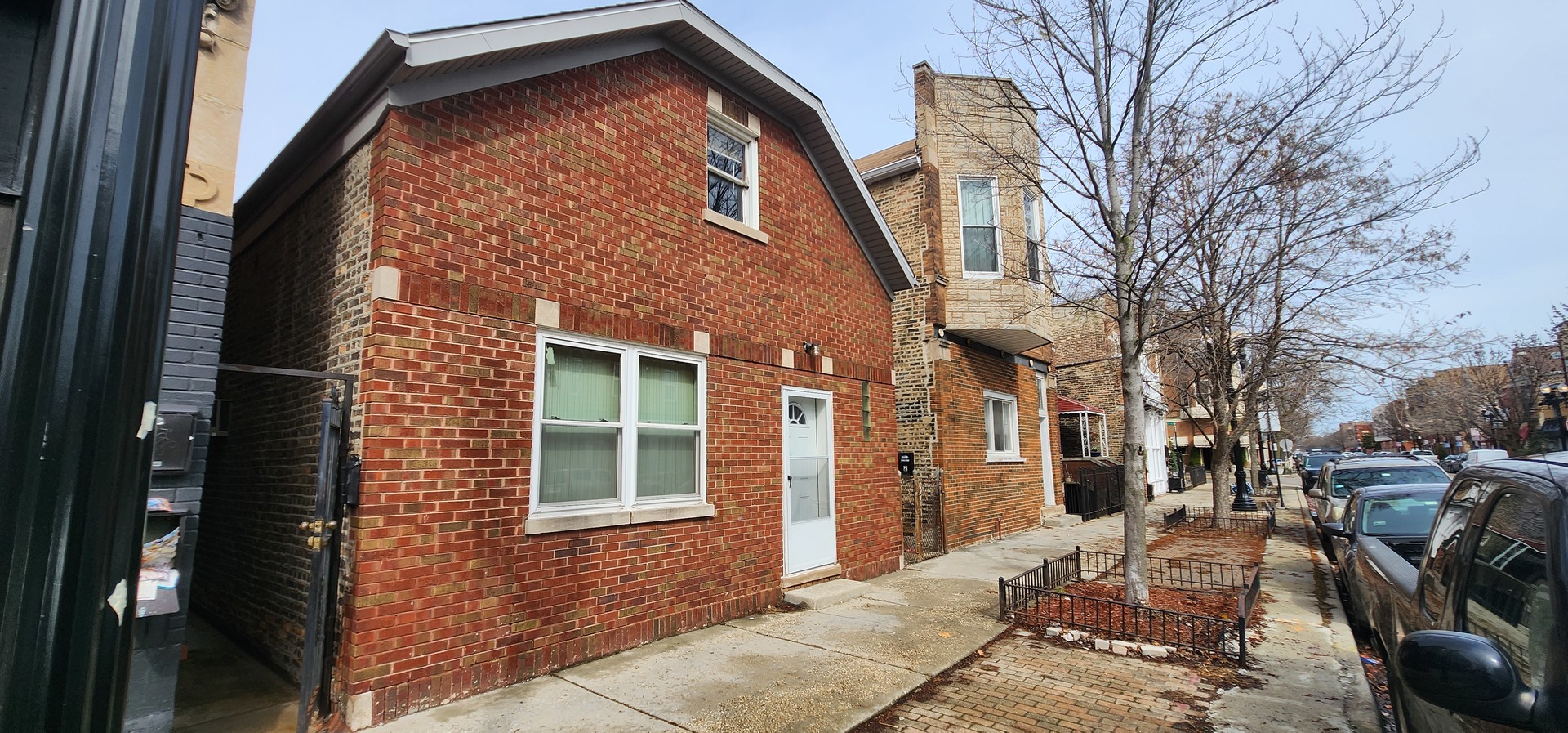 2444 South Oakley Avenue, Chicago, IL 60608 | Compass