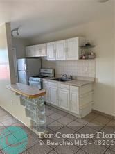 $2,000 | 525 Meridian Avenue, Unit 306 | Flamingo-Lummus