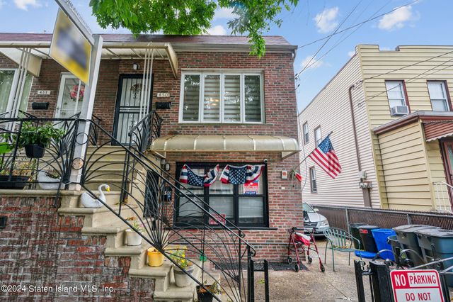 $1,250,000 | 450 Lake Street | Gravesend