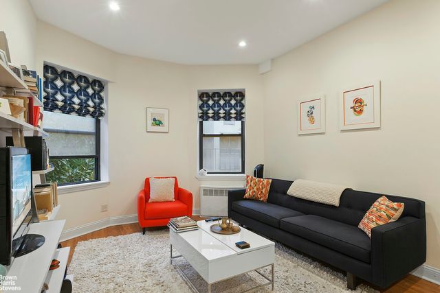 $3,500 | 330 West 85th Street, Unit 2D | Upper West Side