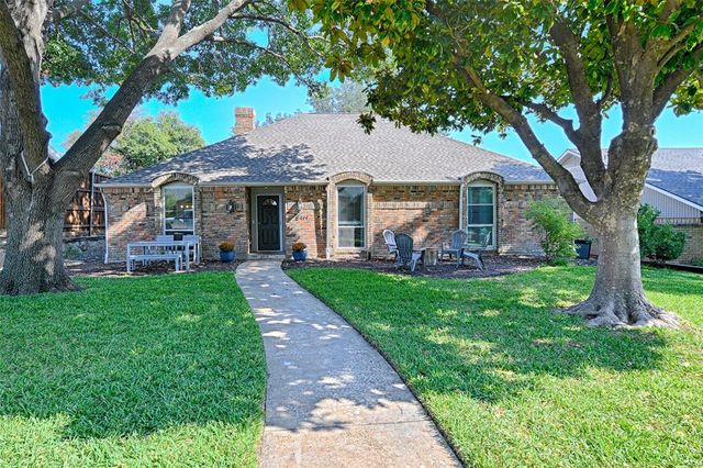 $649,000 | 8414 Flower Meadow Drive | Lake Highlands