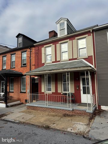 $1,400 | 329 Union Street | Columbia