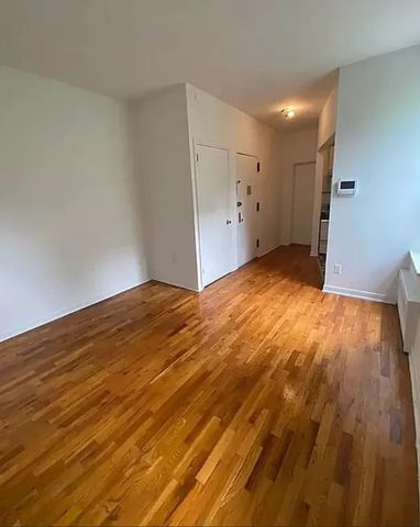 $2,900 | 189 East 93rd Street, Unit 2A | Upper East Side