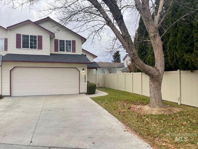 $399,900 | 2833 South Ladera Place | Vista