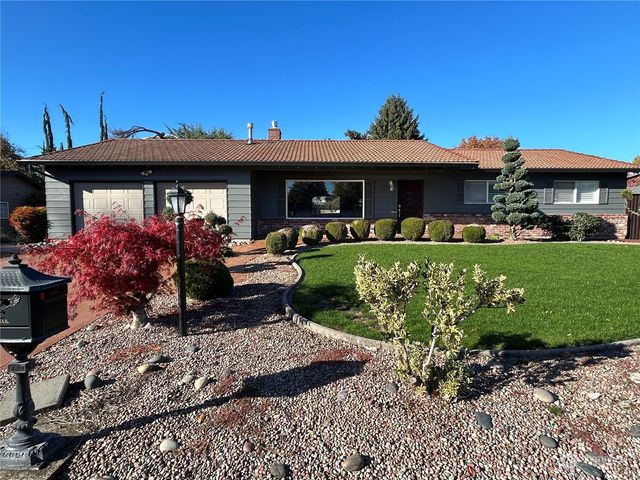 $575,000 | 420 Tucson Way | Dubois Park