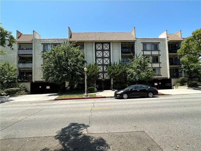 $535,000 | 515 North Jackson Street, Unit 106 | South Glendale