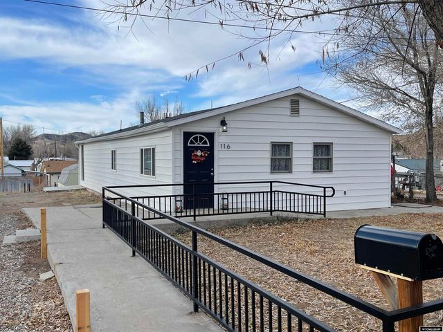 $255,000 | 116 South D Avenue | East Thermopolis