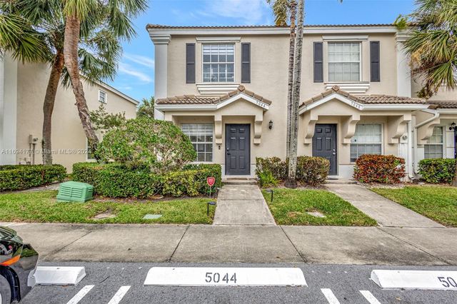 $325,000 | 5044 Palmbrooke Circle | West Palm Beach