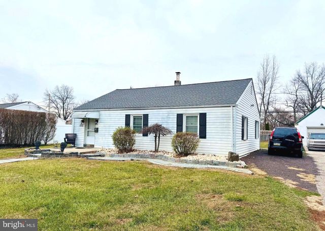 $329,900 | 1005 Forrest Avenue | Jeffersonville