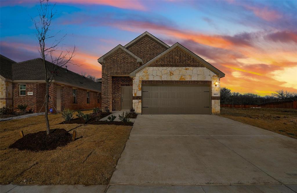 a house view with a outdoor space