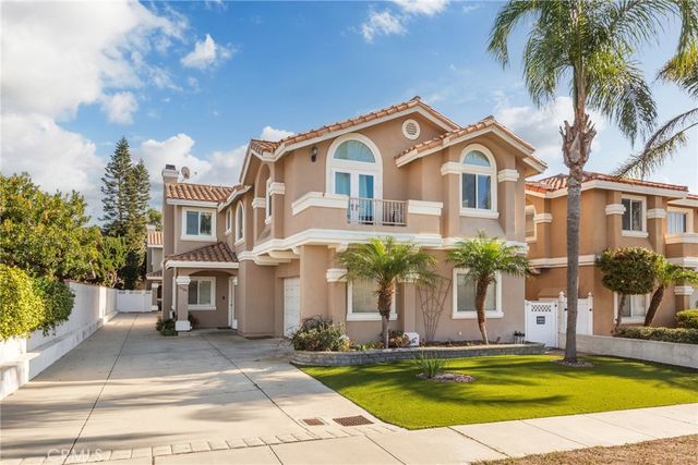 $1,295,000 | 1730 Iris Avenue | Central Torrance