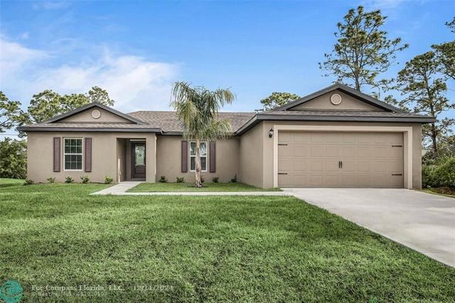 $350,900 | 8426 100th Avenue | Vero Lake Estates