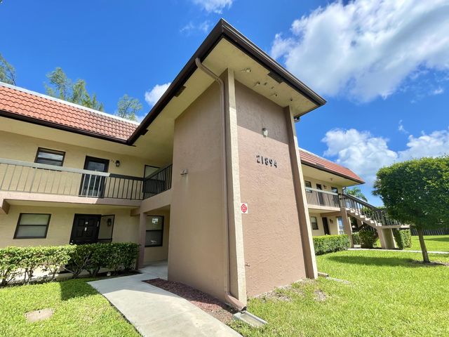 $2,100 | 21894 Lake Forest Circle, Unit 204 | Boca del Mar