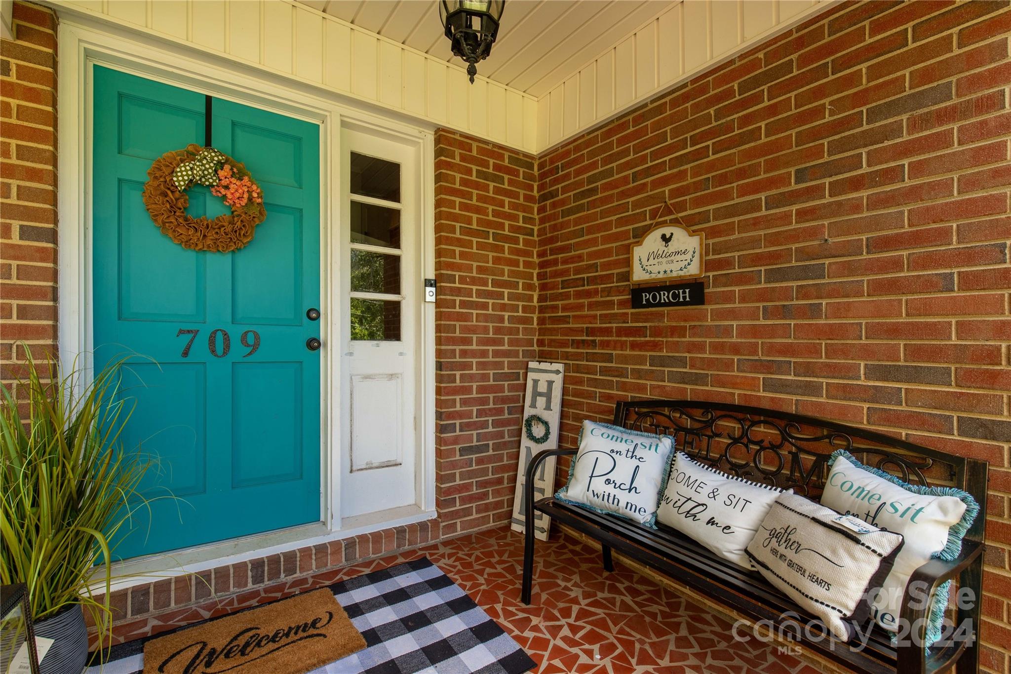 a view of a entryway door of the house