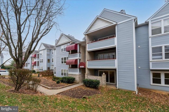 $239,900 | 13601 Sir Thomas Way, Unit 2C24 | The Vineyards Condominiums