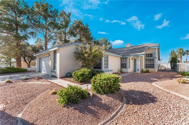 $464,900 | 2086 Angel Falls Drive | Green Valley North