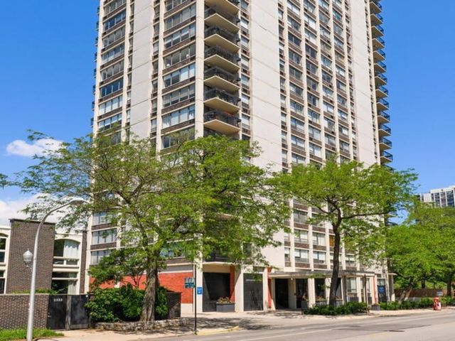 $2,350 | 1355 North Sandburg Terrace, Unit 1104 | Carl Sandburg Village