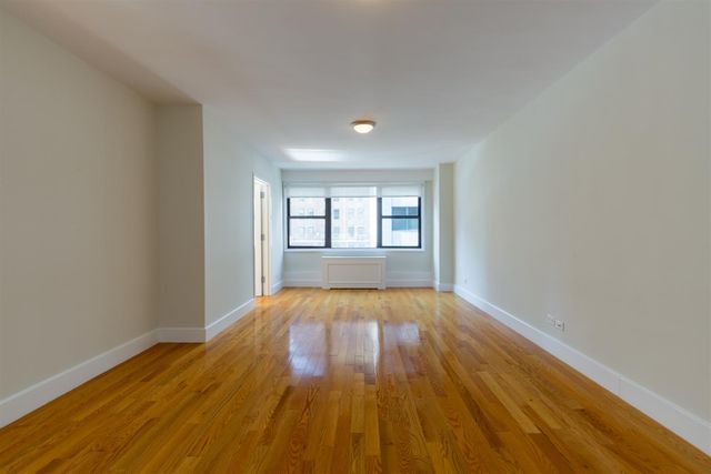 $6,695 | 141 East 33rd Street, Unit 6B | Kips Bay