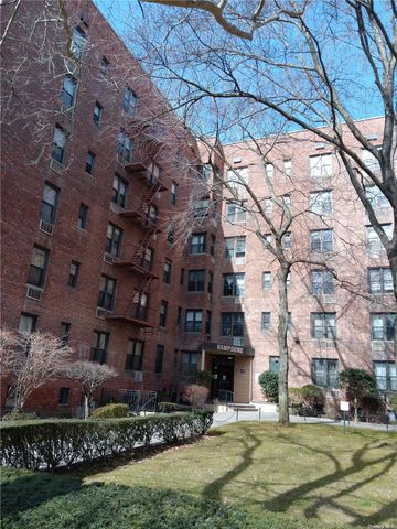 $368,000 | 140-33 34th Avenue, Unit 4C | Flushing