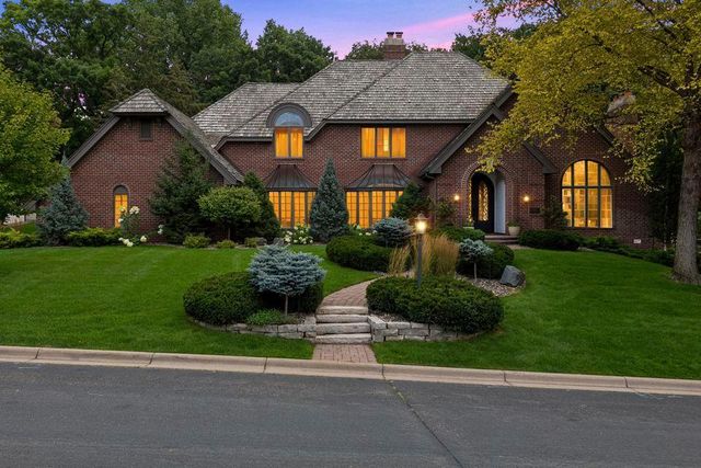 $2,395,000 | 5021 Interlachen Bluff | Highlands Park