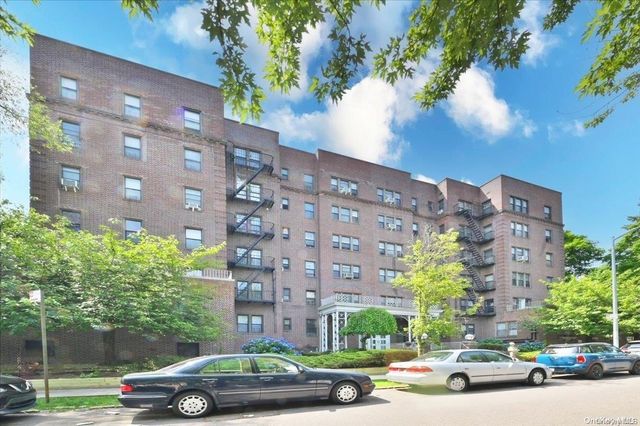 $188,000 | 170-40 Highland Avenue, Unit 607 | Jamaica Estates