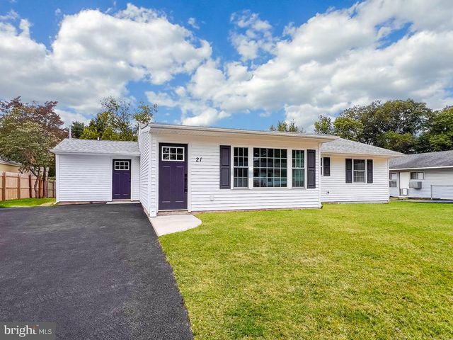 $417,500 | 21 Openwood Lane | Oak Tree Hollow