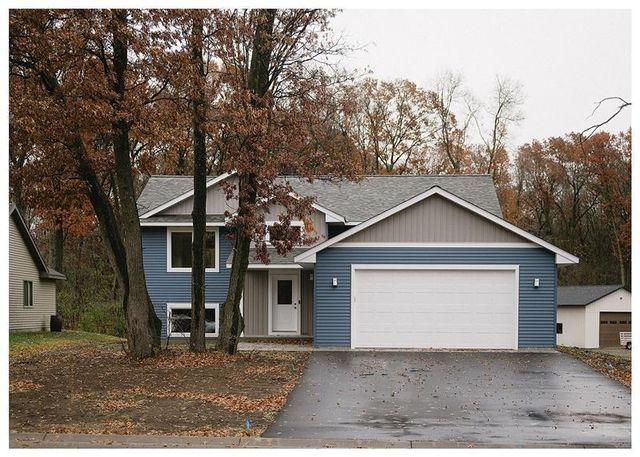 $380,000 | 820 North Pine Street | Royalton