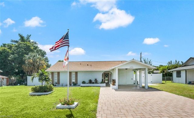 $649,900 | 4701 Dorando Drive | Central Naples