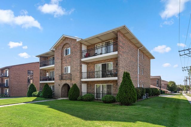 $225,000 | 9965 El Cameno Real Drive, Unit 1W | Orland Park