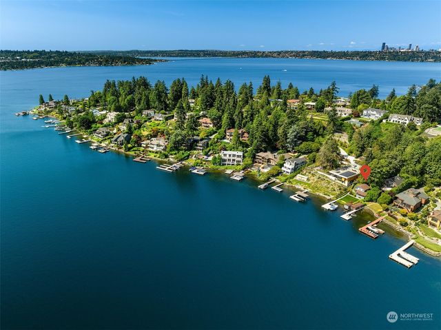 $6,999,000 | 450 Overlake Drive East | Medina