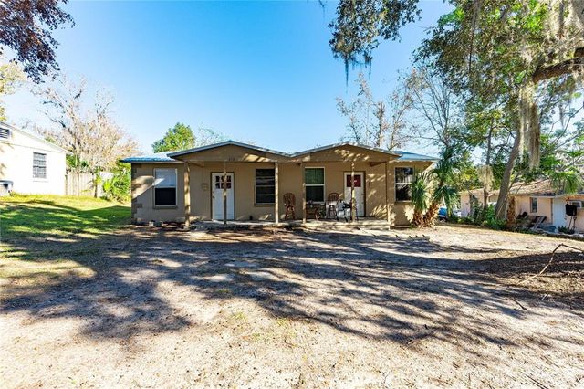 $300,000 | 212 Oakland Avenue | Brooksville