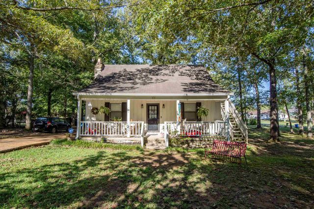 $249,900 | 415 West Cagle Drive | Savannah