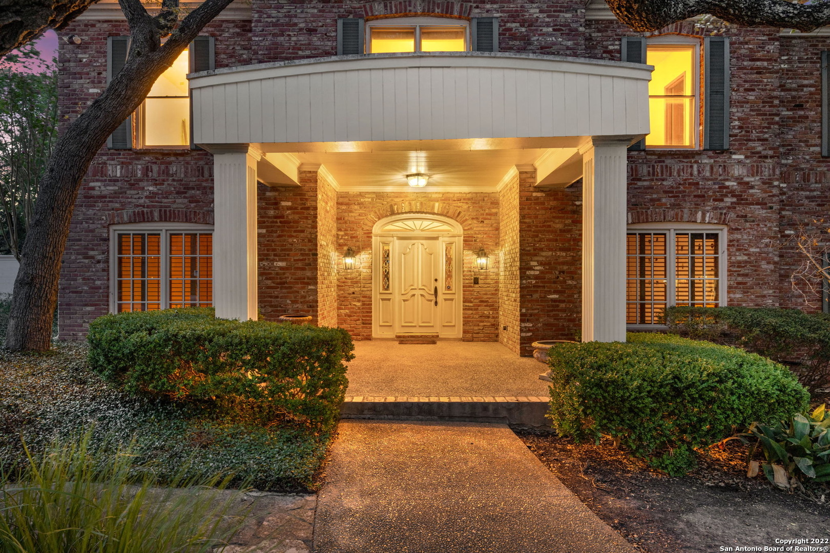 a view of a entryway door of the house