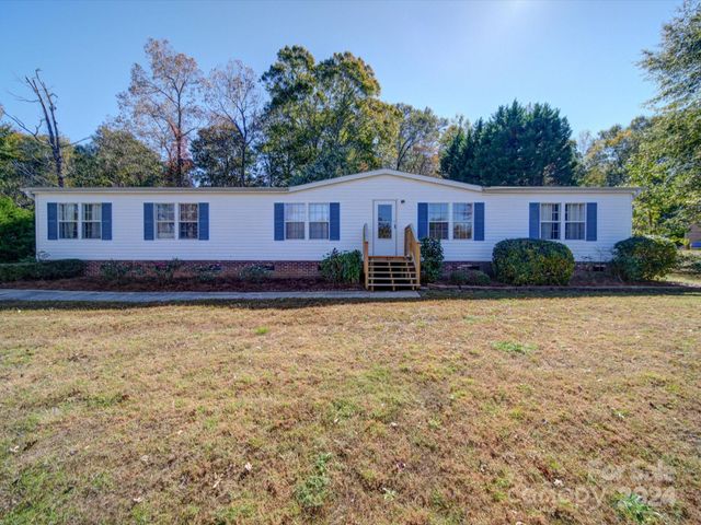 $250,000 | 824 Joseph Antoon Circle | Dallas Township - Gaston County