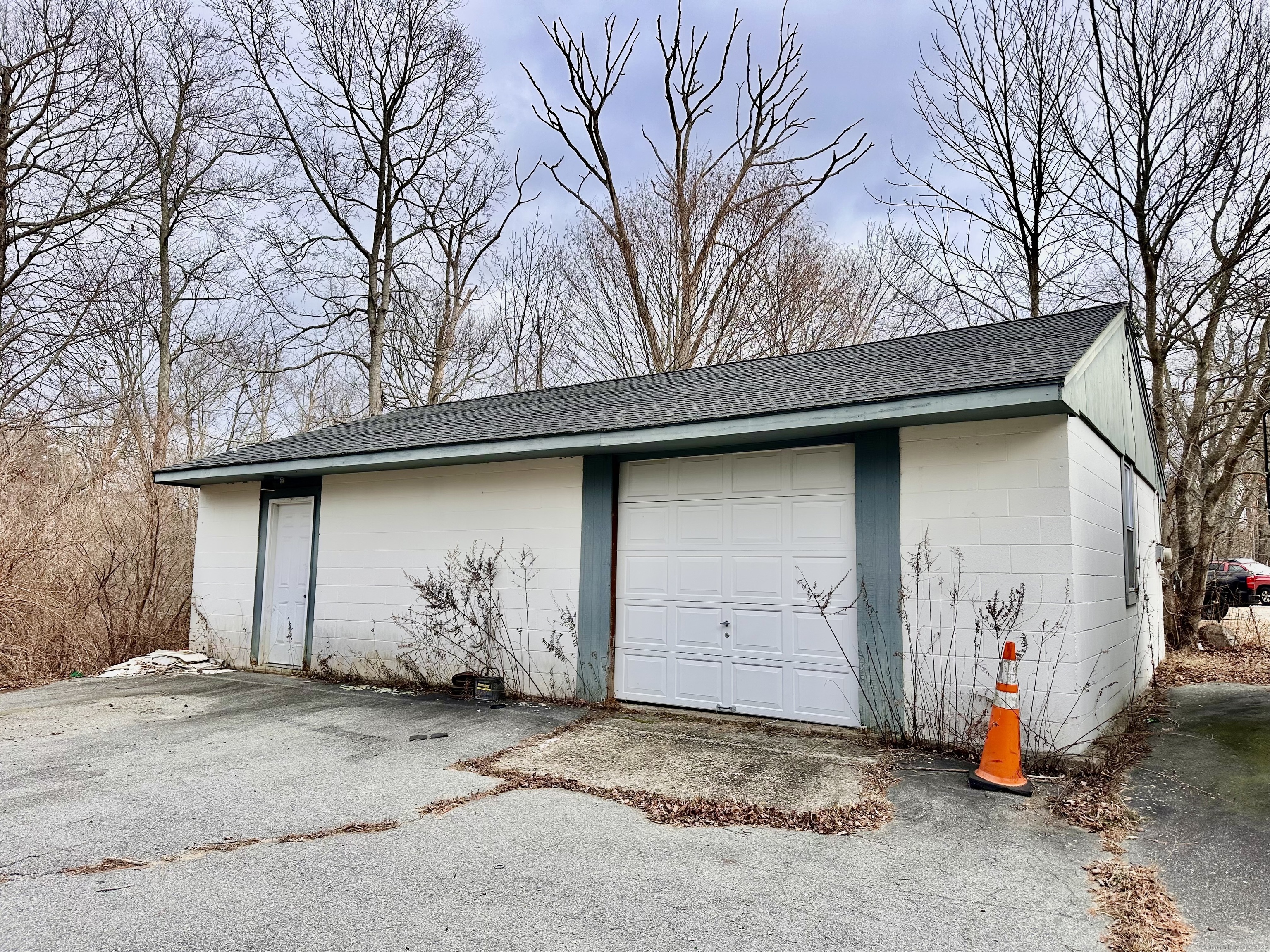 a view of garage