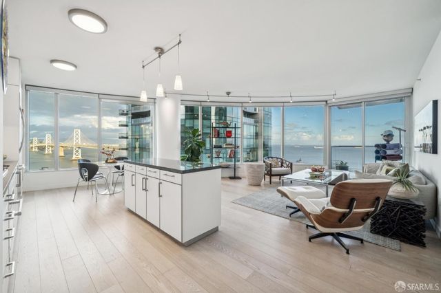 $3,250,000 | 301 Main Street, Unit 29C | South Beach