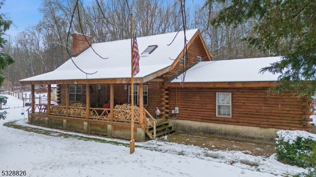 $575,000 | 51 Parsons Road | Hampton Township - Sussex County