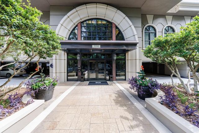 $3,200 | 3334 Peachtree Road Northeast, Unit 108 | MeridianBuckhead