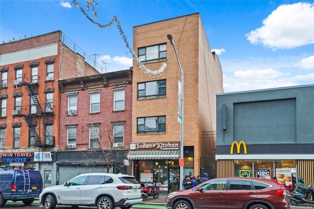 $3,999,000 | 739 Grand Street | Williamsburg