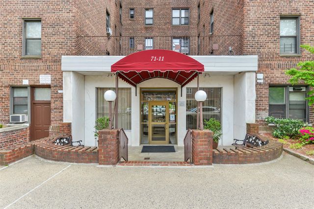 $295,000 | 71-11 Yellowstone Boulevard, Unit 4A | Forest Hills