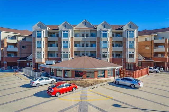 $199,800 | 301 Harbour Town Drive, Unit 330 | Junction Ridge