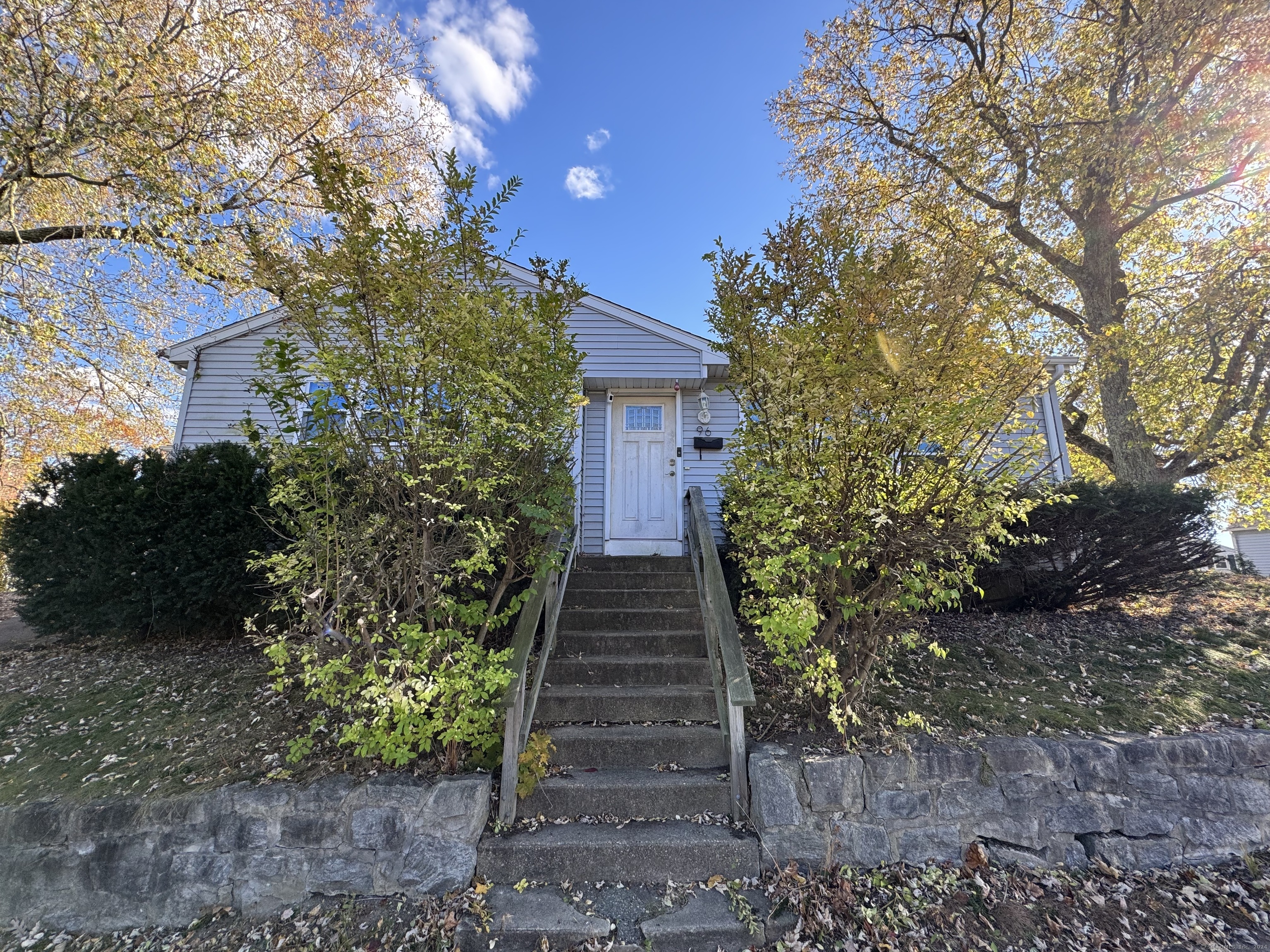 a view of a pathway of a house