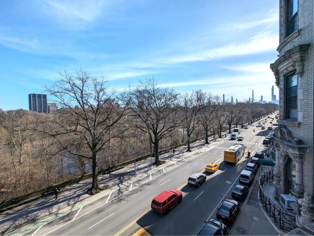 $1,075,000 | 418 Central Park West, Unit 41 | Upper West Side