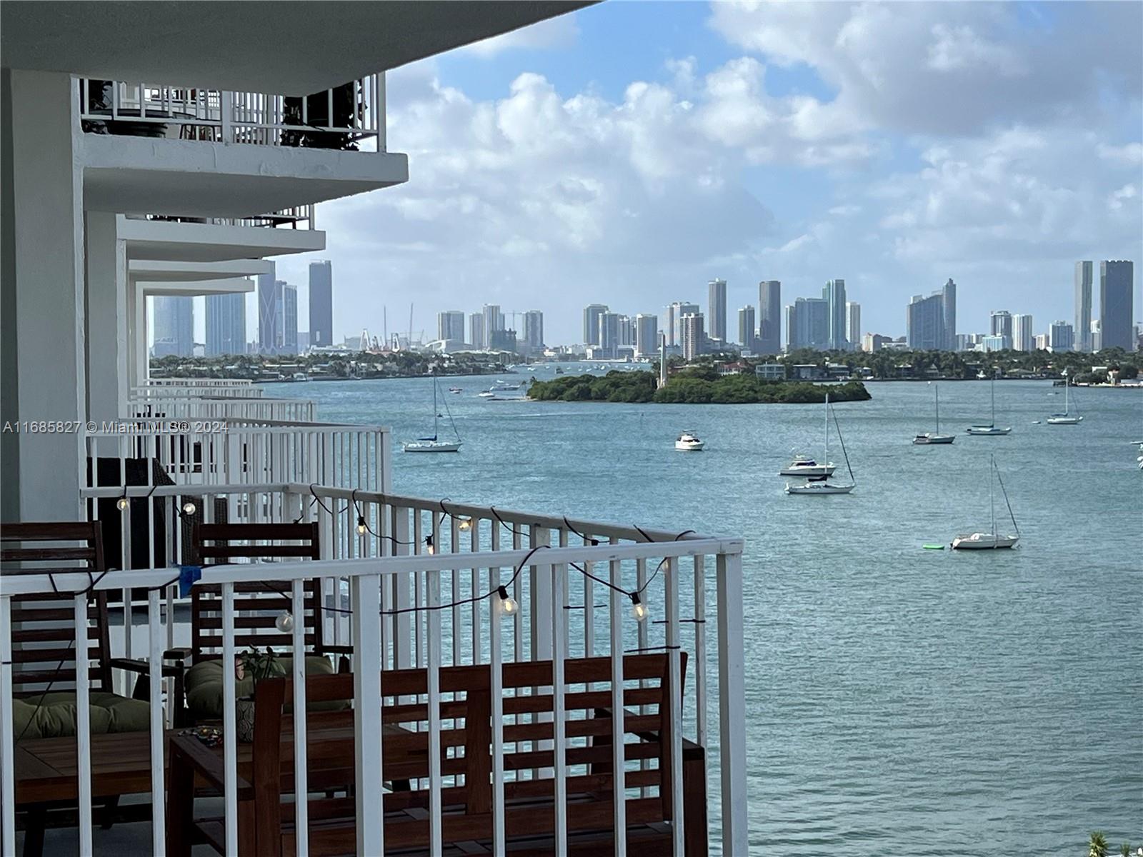 a view of a terrace with city view