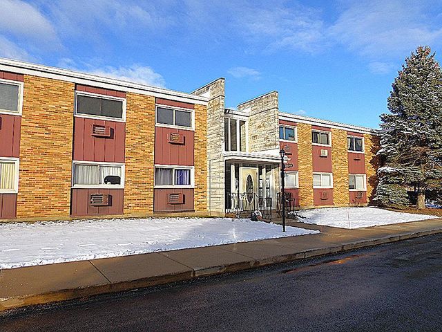 $168,000 | 1313 B S Rebecca Road, Unit 212 | Lombard