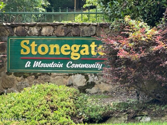 Entrance Stonegate