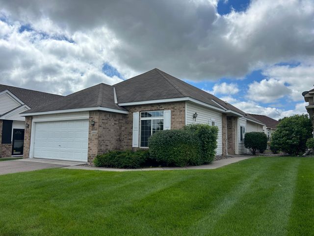 $350,000 | 2480 Prairie Oak Trail | Woodbury