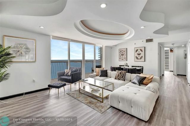 $800,000 | 1200 Brickell Bay Drive, Unit 3001 | Brickell