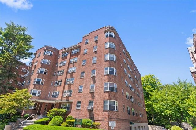 $225,000 | 235 Garth Road, Unit A5A | Eastchester